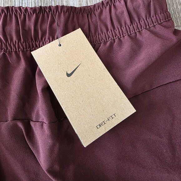 Nike Unlimited Versatile Training Gym Shorts Men's Medium M Maroon DV9336-844 - Picture 9 of 13